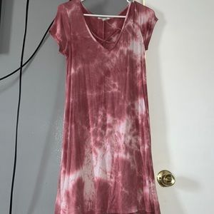 I am selling this marble pink dress
